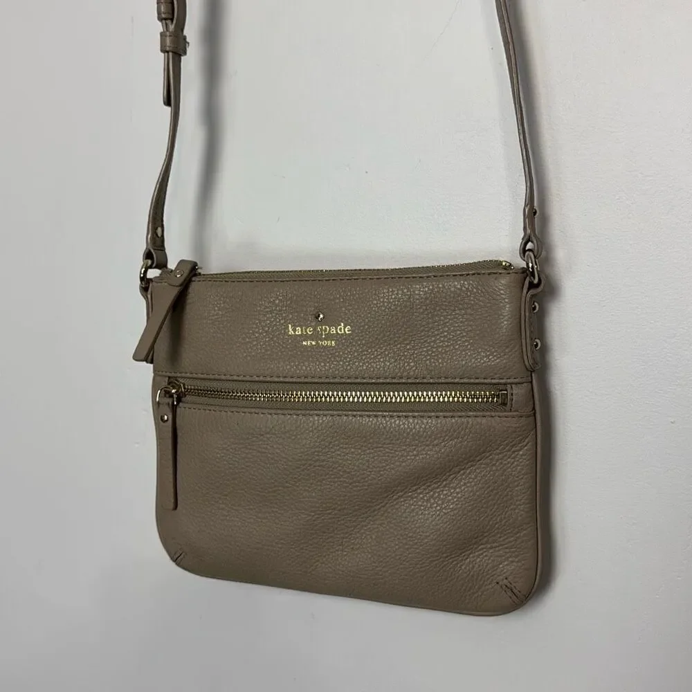 Kate Spade Cobble Hill Ellen Crossbody - Picture 1 of 10